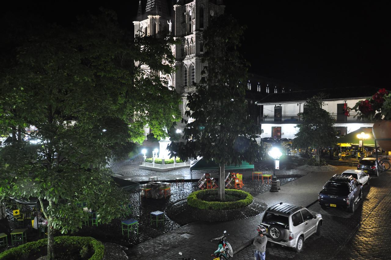 Hotel Valdivia Plaza Jardin Bagian luar foto