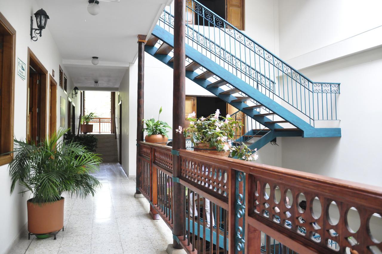 Hotel Valdivia Plaza Jardin Bagian luar foto